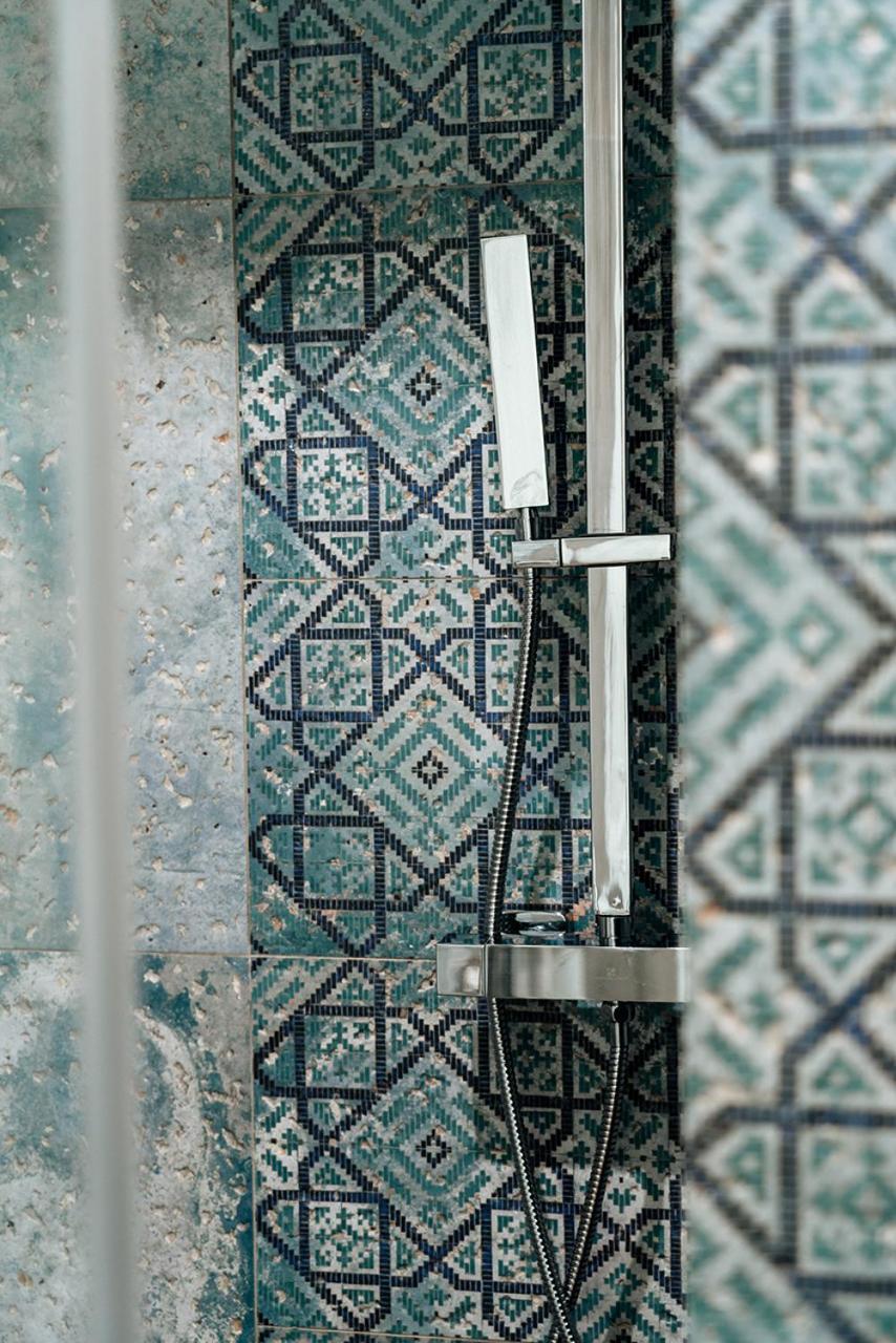 Mes A Moi In Pezenas - Appartements De Charme - Baignoire Balneo Exterior photo